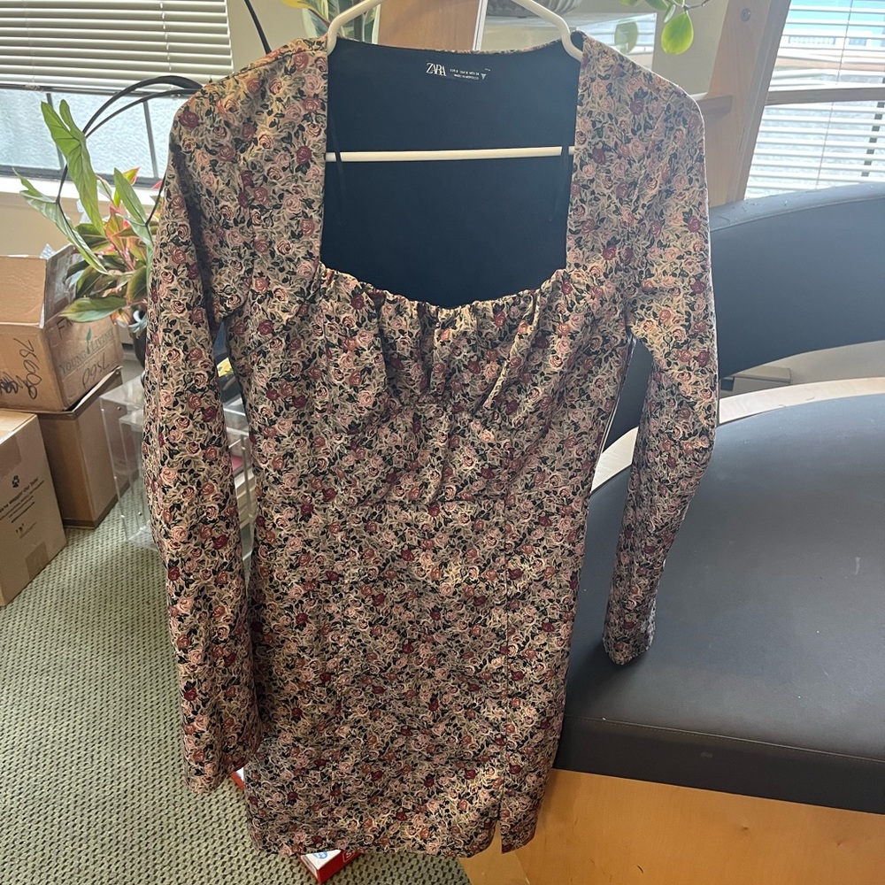 Zara long sleeve floral dress
